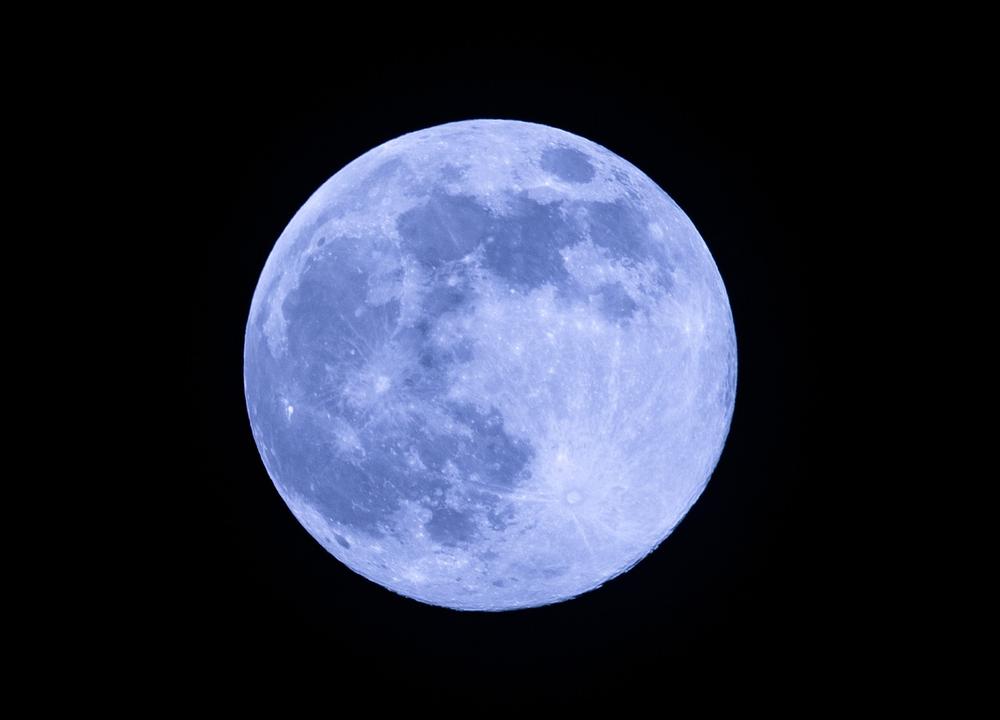 Harnessing the Powerful Energy of the Blue Moon for Spiritual Growth